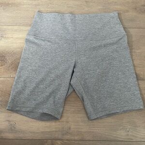 Lululemon Gray Women's Shorts align 8 in